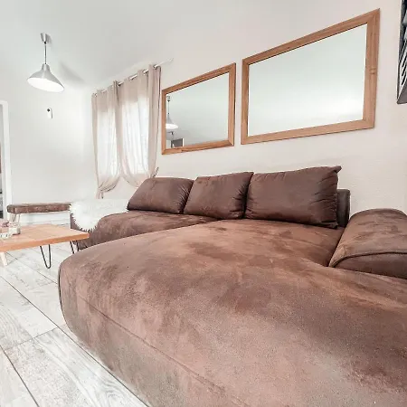 Beautiful Stella Callao Salvaje, Close To The Cs013